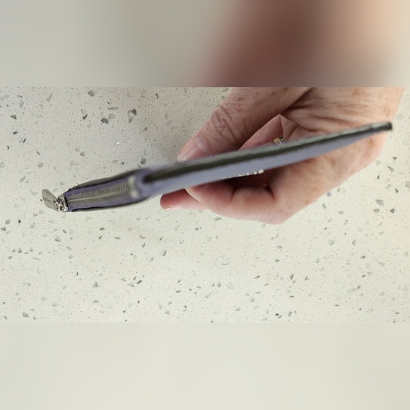 Michael Kors Card Holder - Picture 10 of 11